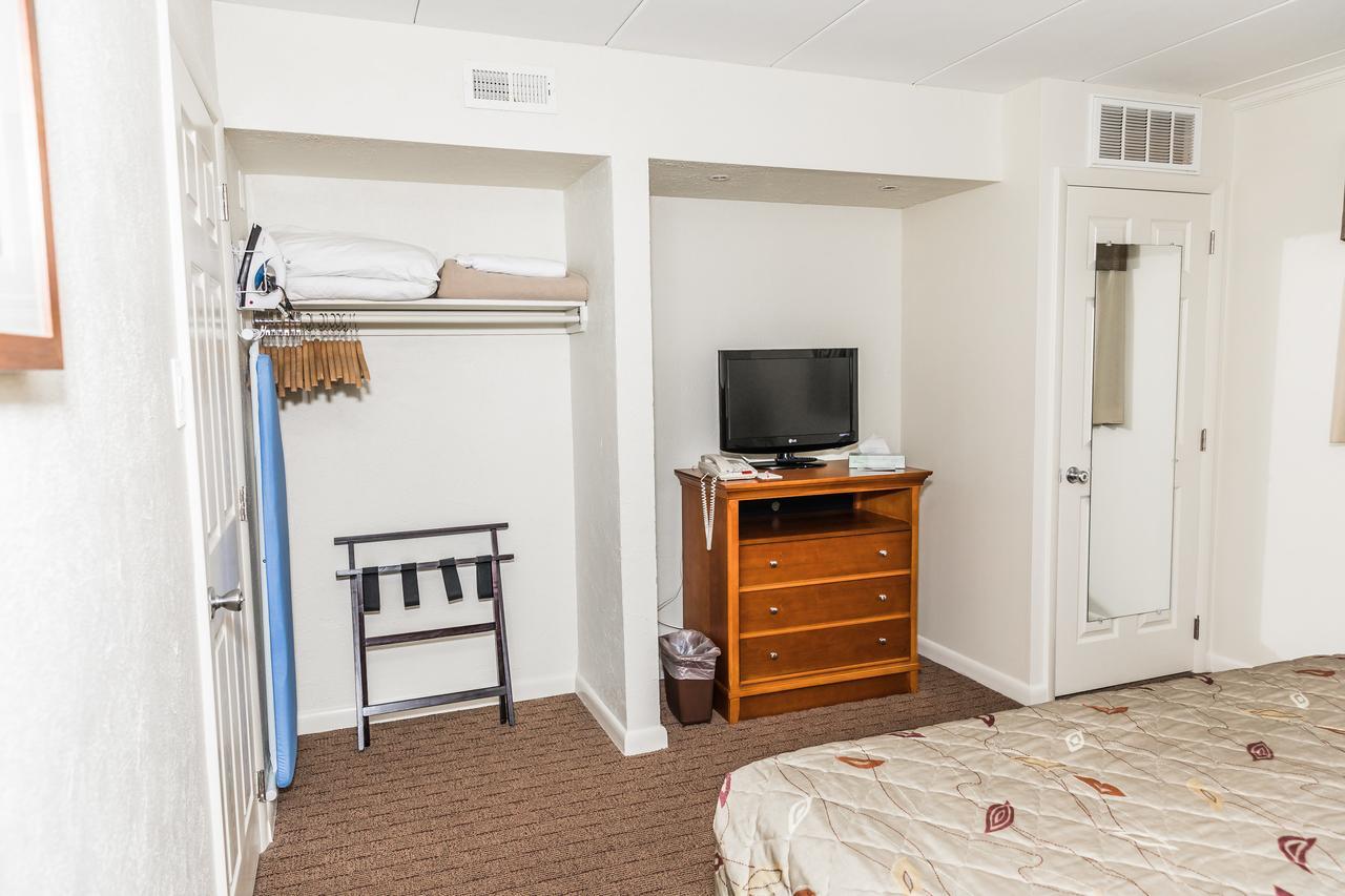Desert Sand Resort Avalon Extérieur photo